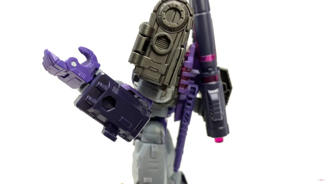 In Hand Image Of Transformers Legacy Evolution Tarn  (26 of 44)
